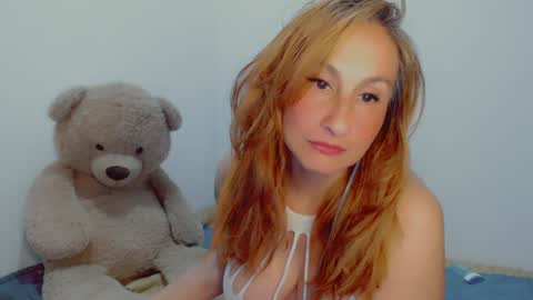 Snapshot of skarlett2072 chatting on December 2024 05:29:02 AM Arlett online show from December 2024 05:29:02 AM