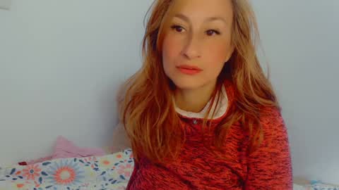 Snapshot of skarlett2072 chatting on December 2024 12:27:01 PM Arlett online show from December 2024 12:27:01 PM