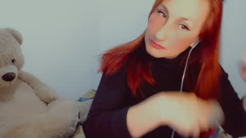 Snapshot of skarlett2072 chatting on January 2025 11:31:01 PM Arlett online show from January 2025 11:31:01 PM