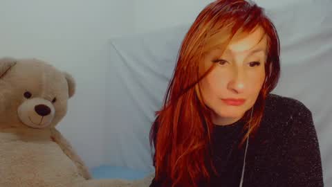 Snapshot of skarlett2072 chatting on January 2025 01:08:01 AM Arlett online show from January 2025 01:08:01 AM