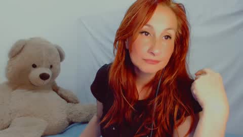 Snapshot of skarlett2072 chatting on February 2025 01:08:01 AM Arlett online show from February 2025 01:08:01 AM