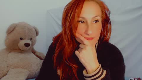 Snapshot of skarlett2072 chatting on February 2025 12:11:01 PM Arlett online show from February 2025 12:11:01 PM