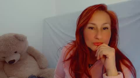 Snapshot of skarlett2072 chatting on February 2025 02:46:02 PM Arlett online show from February 2025 02:46:02 PM