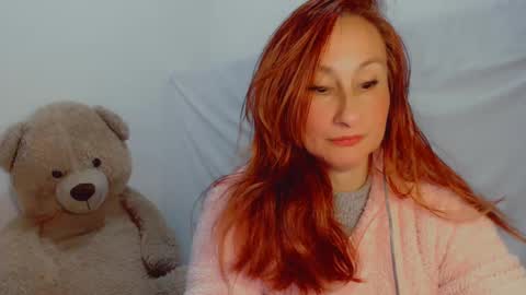 Snapshot of skarlett2072 chatting on March 2025 05:17:02 AM Arlett online show from March 2025 05:17:02 AM