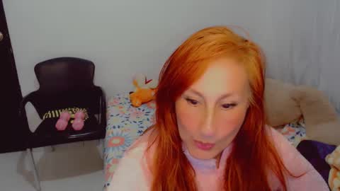 Snapshot of skarlett2072 chatting on September 2025 10:48:01 AM Arlett online show from September 2025 10:48:01 AM