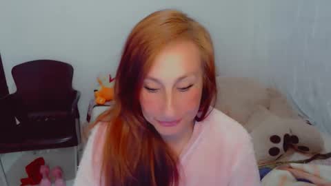 Snapshot of skarlett2072 chatting on October 2025 12:14:02 PM Arlett online show from October 2025 12:14:02 PM