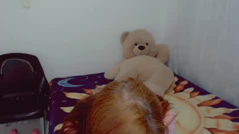 Snapshot of skarlett2072 chatting on October 2025 05:28:01 AM Arlett online show from October 2025 05:28:01 AM