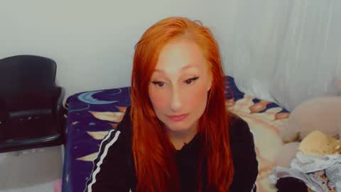 Snapshot of skarlett2072 chatting on October 2025 02:41:02 AM Arlett online show from October 2025 02:41:02 AM