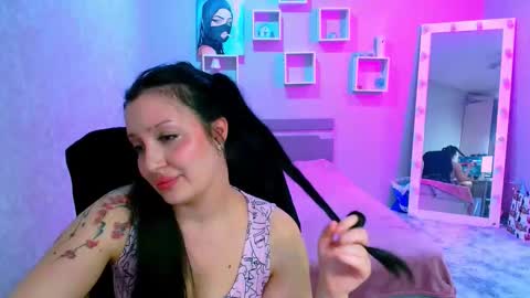 Snapshot of skarlett_monliss chatting on April 2026 07:58:01 PM Skarlett Monliss online show from April 2026 07:58:01 PM