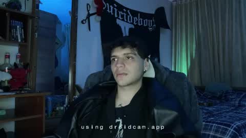 Snapshot of skarvian chatting on April 2026 05:25:01 AM Zack independent model online show from April 2026 05:25:01 AM
