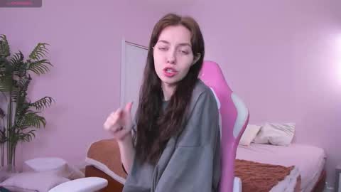 Emily online show from October 2025 01:05:01 AM