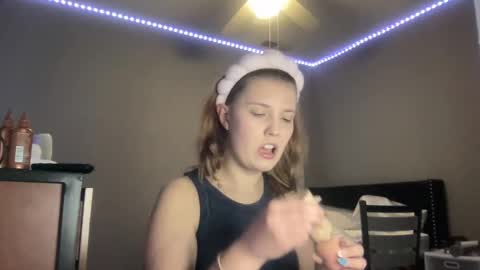 Snapshot of skiimaskabby chatting on February 2025 02:58:01 AM skiimaskabby online show from February 2025 02:58:01 AM