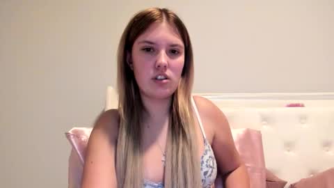 Snapshot of skiimaskabby chatting on September 2025 02:55:01 AM skiimaskabby online show from September 2025 02:55:01 AM