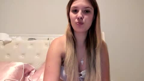 Snapshot of skiimaskabby chatting on September 2025 04:15:01 AM skiimaskabby online show from September 2025 04:15:01 AM