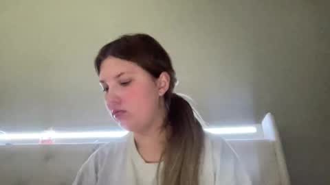 Snapshot of skiimaskabby chatting on December 2025 02:55:01 PM skiimaskabby online show from December 2025 02:55:01 PM