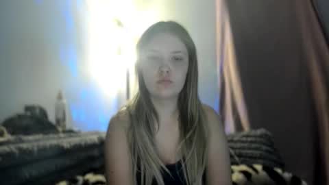 Snapshot of skiimaskabby chatting on December 2025 12:22:01 PM skiimaskabby online show from December 2025 12:22:01 PM