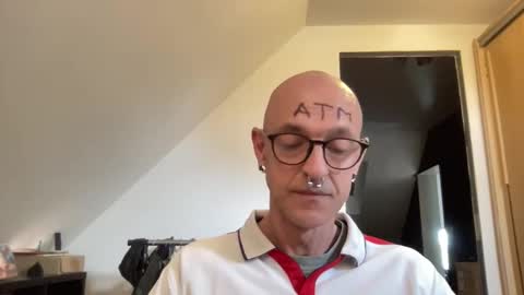 Skinbastard online show from April 2026 01:49:02 PM