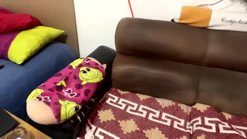 Snapshot of skinhell chatting on January 2025 11:56:02 PM Elias online show from January 2025 11:56:02 PM