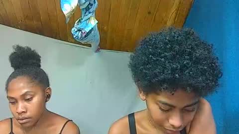 Snapshot of skinny0160 chatting on April 2026 06:19:02 PM skinny0160 online show from April 2026 06:19:02 PM