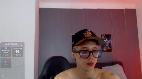 Snapshot of skinny_bigcock20 chatting on June 2026 09:42:02 PM skinny_bigcock20 online show from June 2026 09:42:02 PM