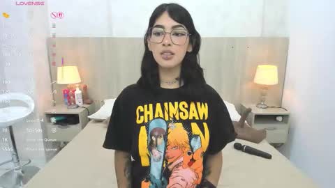 Snapshot of skinny_emily chatting on March 2026 07:42:01 PM Emily Rojas online show from March 2026 07:42:01 PM