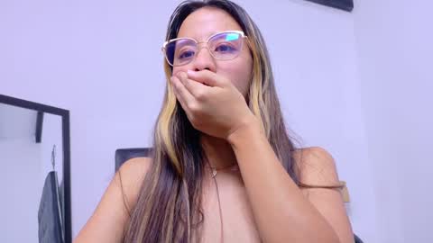 skinny_hottie18 online show from January 2025 01:19:01 PM