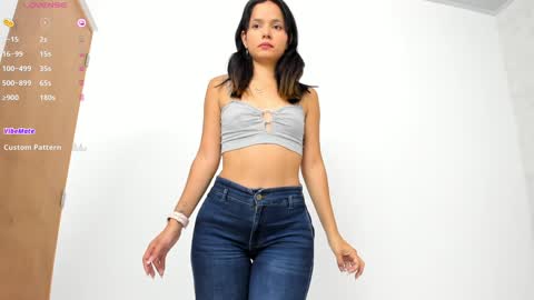 Isabela online show from February 2025 11:27:02 AM