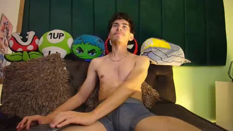 Snapshot of skinny_jean_ chatting on March 2026 02:58:02 PM skinny jean online show from March 2026 02:58:02 PM