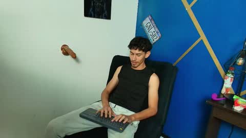 Snapshot of skinny_jean_ chatting on March 2026 08:58:02 PM skinny jean online show from March 2026 08:58:02 PM