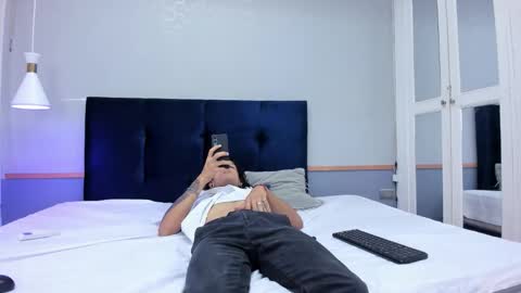 Snapshot of skinny_mac_ chatting on March 2026 11:26:02 AM Mac online show from March 2026 11:26:02 AM