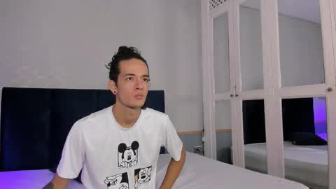 Snapshot of skinny_mac_ chatting on March 2026 12:08:01 PM Mac online show from March 2026 12:08:01 PM