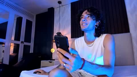 Snapshot of skinny_mac_ chatting on March 2026 01:27:01 PM Mac online show from March 2026 01:27:01 PM