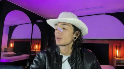 Snapshot of skinny_mac_ chatting on March 2026 02:12:02 PM Mac online show from March 2026 02:12:02 PM