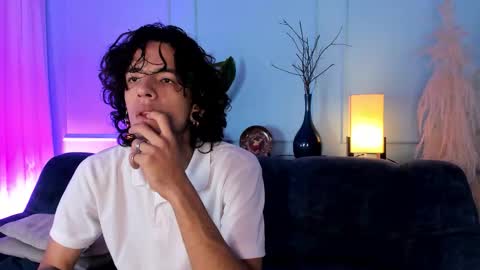 Snapshot of skinny_mac_ chatting on March 2026 12:49:02 PM Mac online show from March 2026 12:49:02 PM