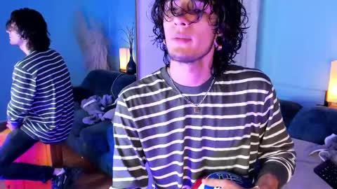 Snapshot of skinny_mac_ chatting on April 2026 12:30:01 AM Mac online show from April 2026 12:30:01 AM