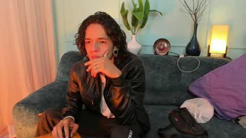 Snapshot of skinny_mac_ chatting on April 2026 12:46:01 PM Mac online show from April 2026 12:46:01 PM