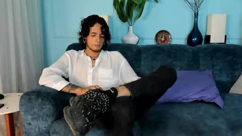 Snapshot of skinny_mac_ chatting on April 2026 01:26:01 PM Mac online show from April 2026 01:26:01 PM