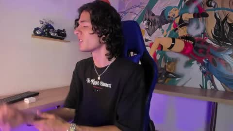 Snapshot of skinny_mac_ chatting on April 2026 02:01:02 PM Mac online show from April 2026 02:01:02 PM