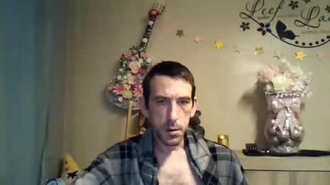 Snapshot of skinnybigcock2 chatting on October 2025 06:08:01 AM SkinnyBigCock2 online show from October 2025 06:08:01 AM