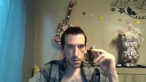 Snapshot of skinnybigcock2 chatting on November 2025 07:43:02 AM SkinnyBigCock2 online show from November 2025 07:43:02 AM