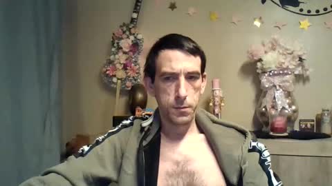 Snapshot of skinnybigcock2 chatting on November 2025 04:40:01 AM SkinnyBigCock2 online show from November 2025 04:40:01 AM