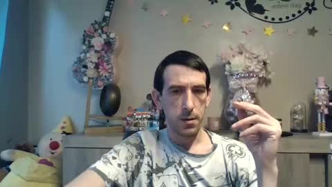 Snapshot of skinnybigcock2 chatting on December 2025 08:45:02 AM SkinnyBigCock2 online show from December 2025 08:45:02 AM
