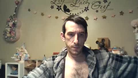 Snapshot of skinnybigcock2 chatting on February 2026 04:24:01 AM SkinnyBigCock2 online show from February 2026 04:24:01 AM