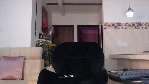 jesica online show from October 2025 06:56:02 AM