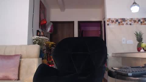 jesica online show from October 2025 08:01:01 AM