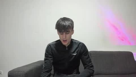 skinnyguywithbigd online show from January 2025 08:10:01 PM