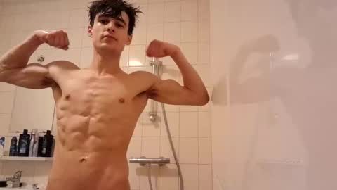 skinnyguywithbigd online show from October 2025 01:23:01 PM