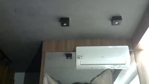 Snapshot of skinnykittencam chatting on October 2025 02:33:01 AM skinnykittencam online show from October 2025 02:33:01 AM