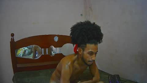 Snapshot of skinnylatinman chatting on December 2024 11:01:01 AM Skinny Latin Man online show from December 2024 11:01:01 AM