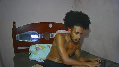 Snapshot of skinnylatinman chatting on December 2024 09:35:01 PM Skinny Latin Man online show from December 2024 09:35:01 PM